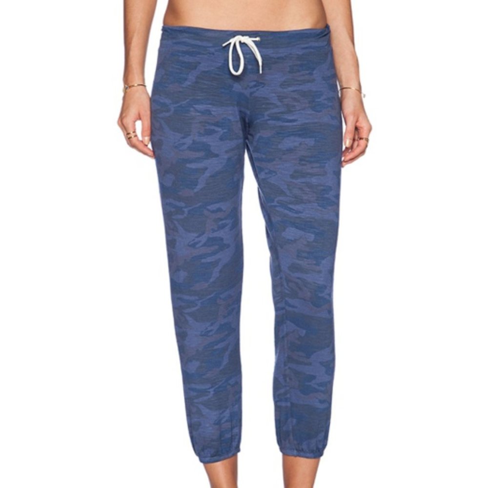 XS Monrow Vintage Blue Camo Fleece Jogger